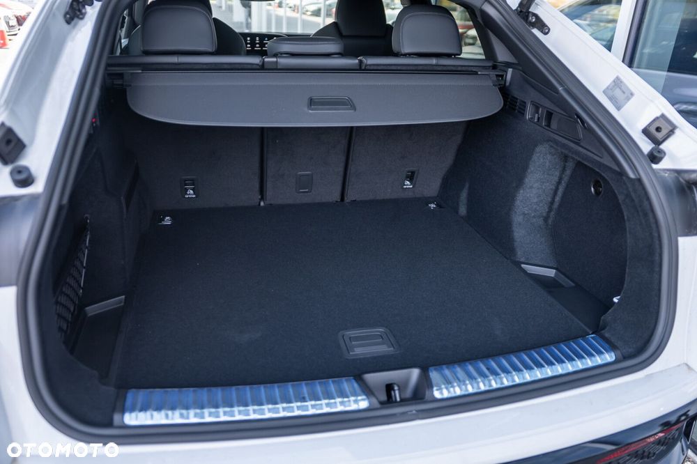 Audi Q5 Sportback - 11
