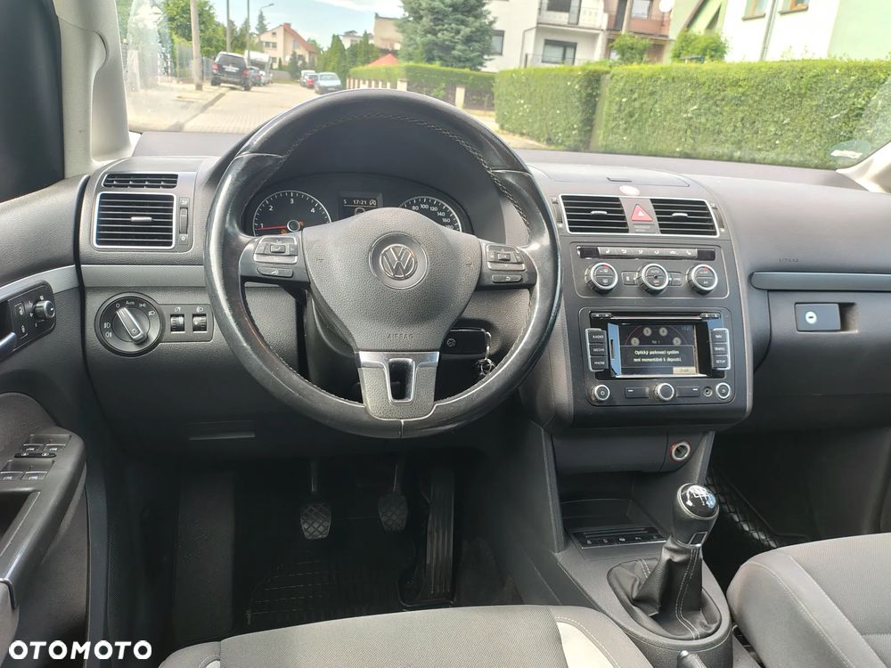 Volkswagen Touran 2.0 TDI DPF BlueMotion Technology Life - 20