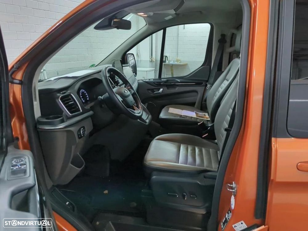 Ford Tourneo Custom - 4