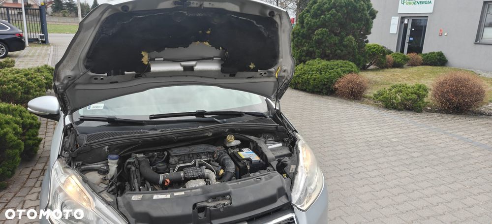 Peugeot 208 1.4 HDi Active - 9