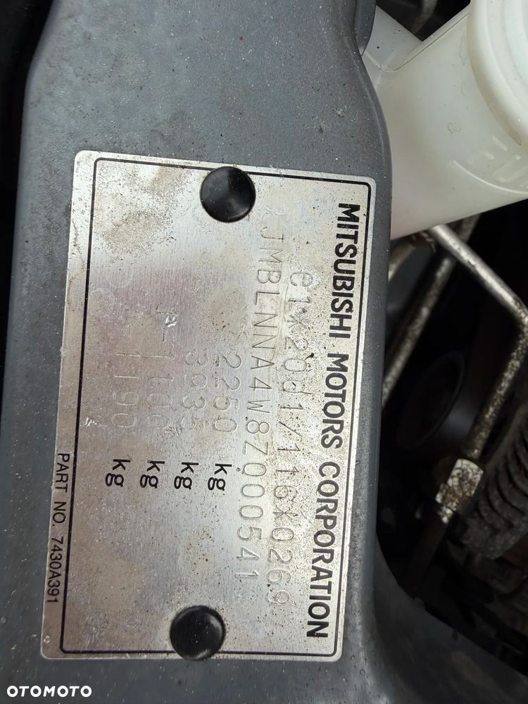 Mitsubishi Grandis 2.4 Motion - 29
