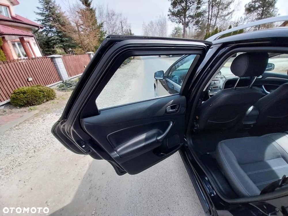 Ford Mondeo 2.0 TDCi Titanium - 33