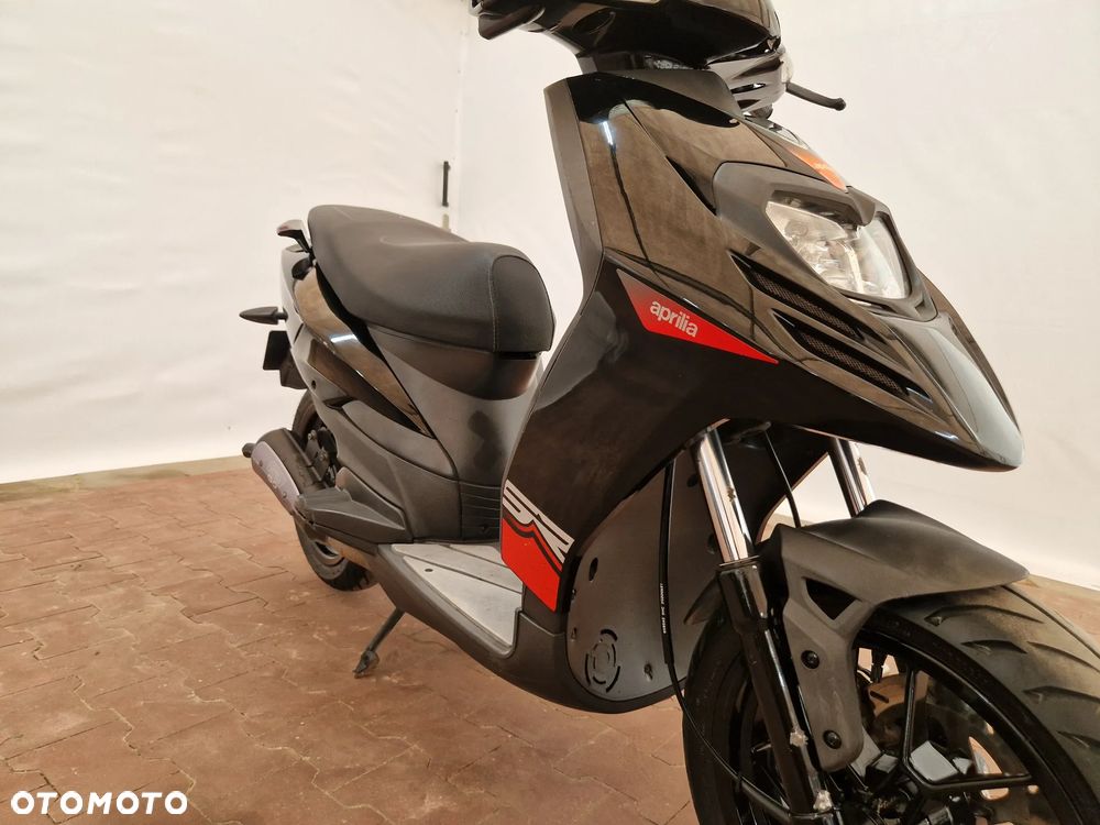 Aprilia SR - 17