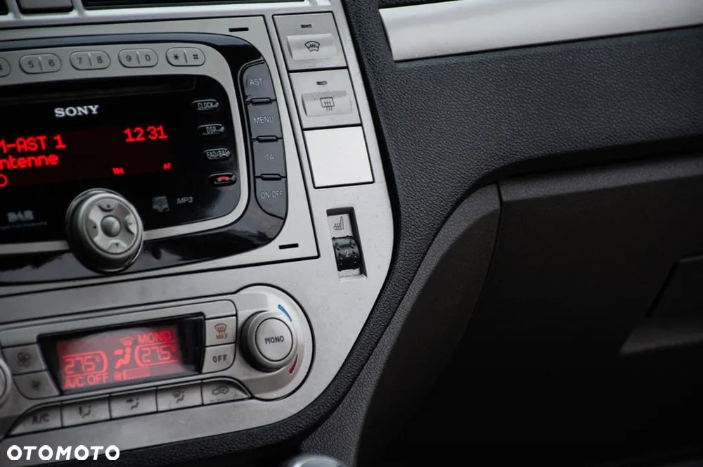 Ford C-MAX 2.0 TDCi Titanium - 30