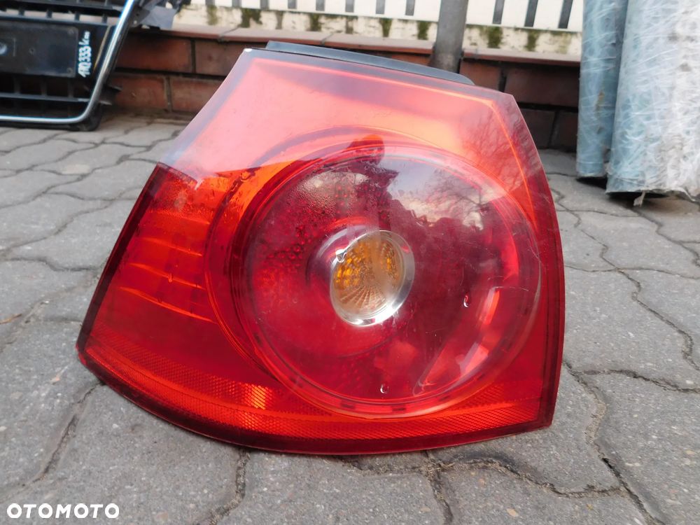 lampa lewa tył VW GOLF V hb Europa wkład oprawka - 1
