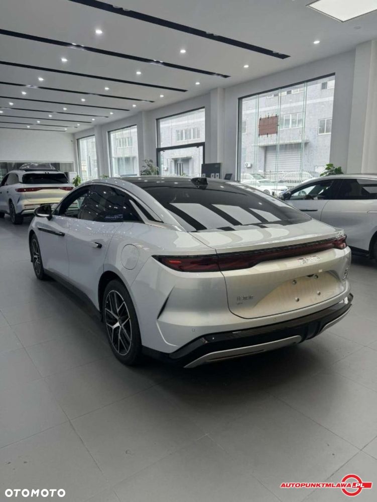 BYD Han L - 4