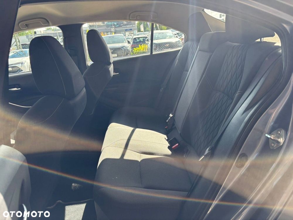 Toyota Corolla - 12