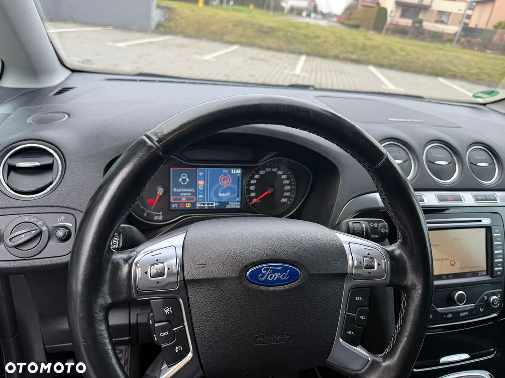 Ford S-Max 2.0 TDCi DPF Titanium X - 37