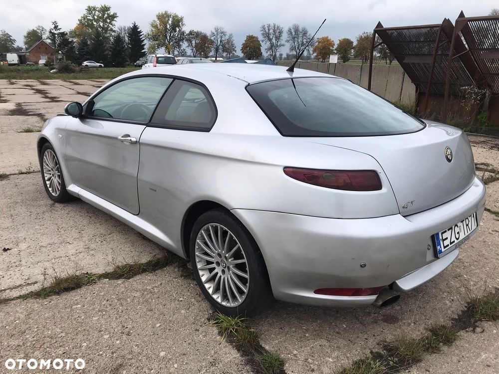 Alfa Romeo GT - 5