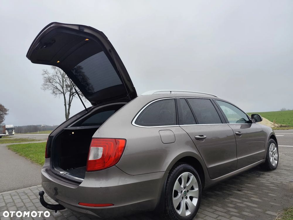 Skoda Superb 2.0 TDI Family - 10