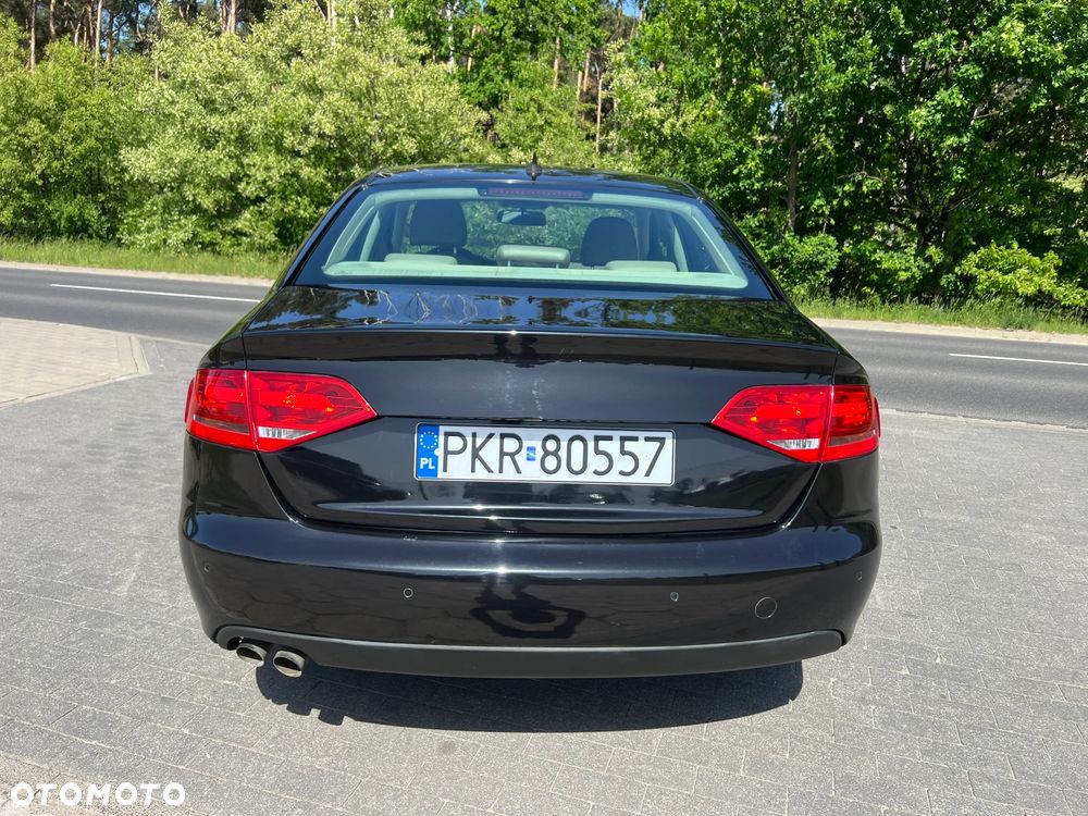 Audi A4 Limousine - 7