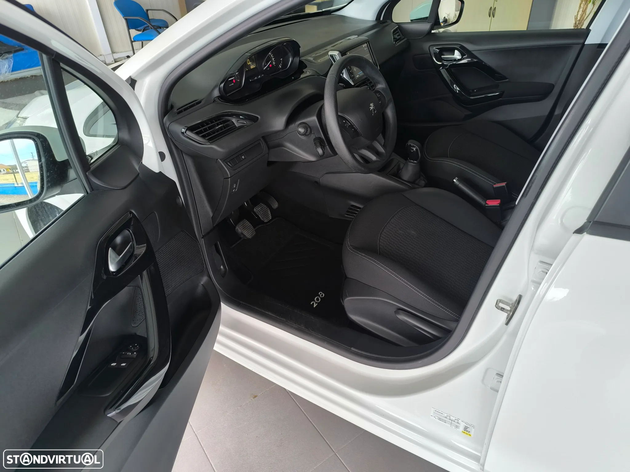 Peugeot 208 1.2 PureTech Active - 14