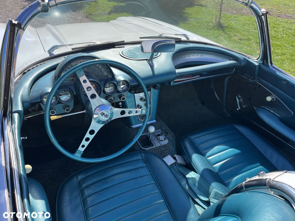 Chevrolet Corvette - 8