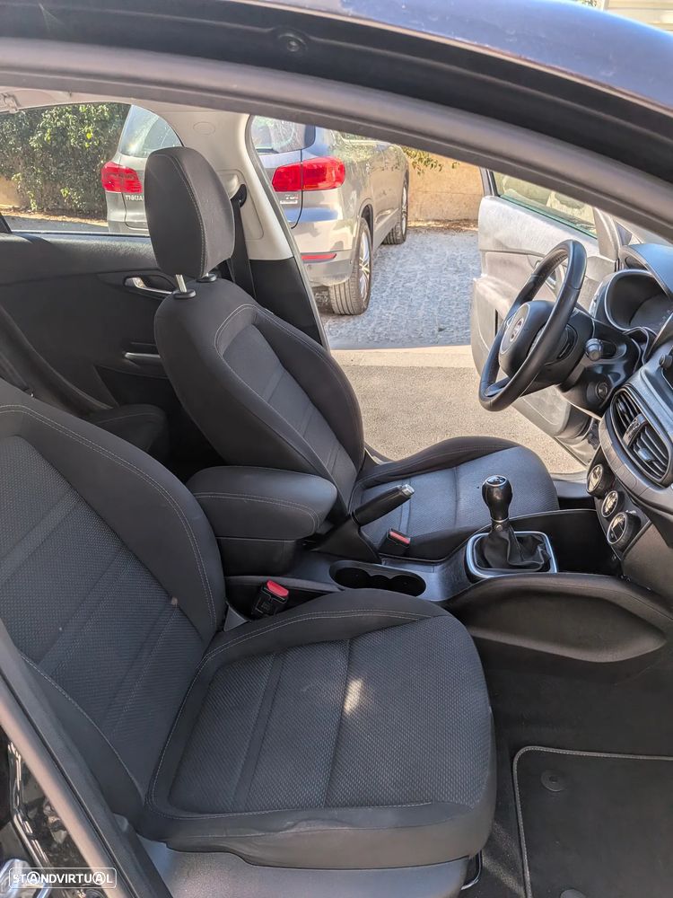 Fiat Tipo - 12