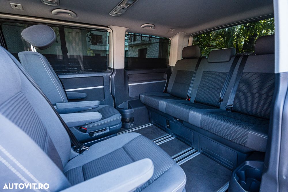 Volkswagen Multivan - 10