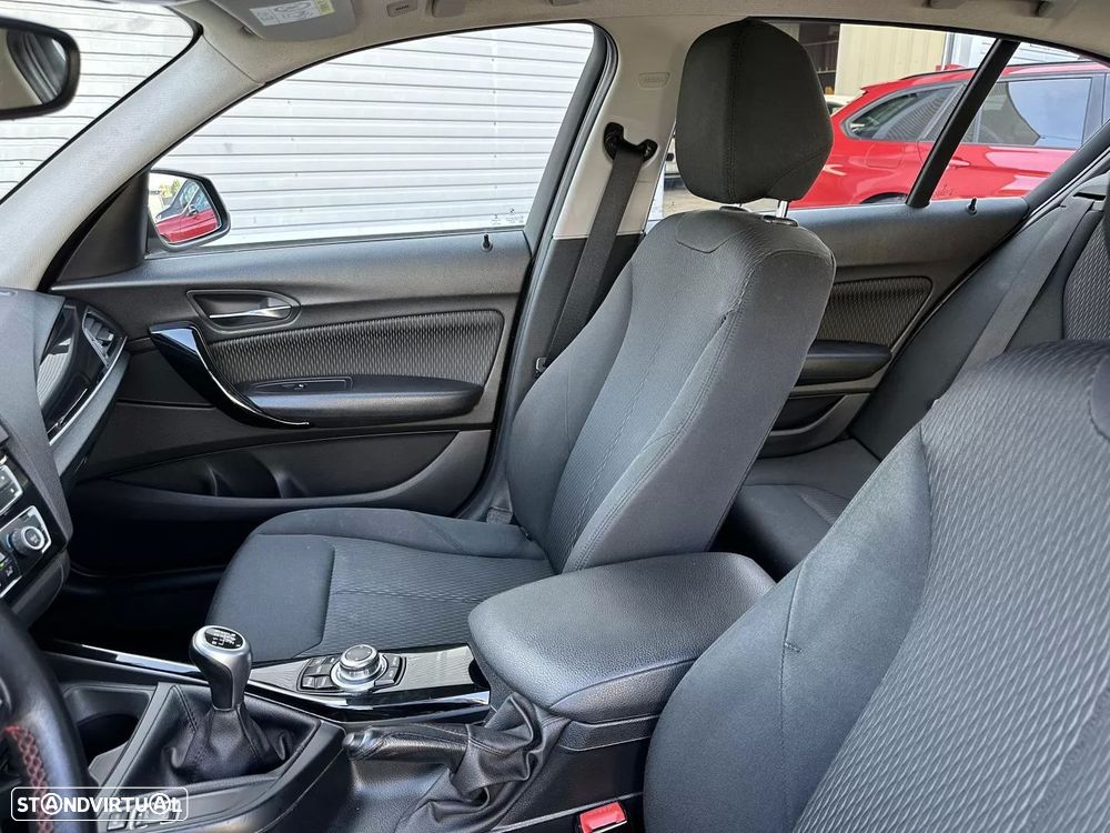 BMW 116 d Sport Line - 33