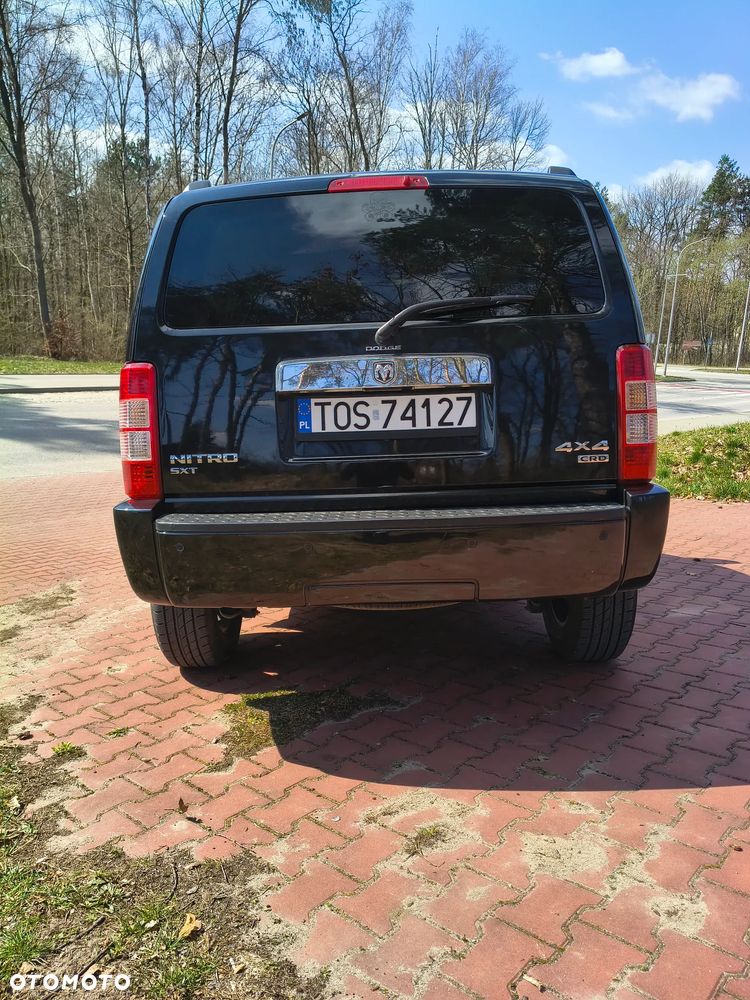 Dodge Nitro 2.8 CRD SXT - 6