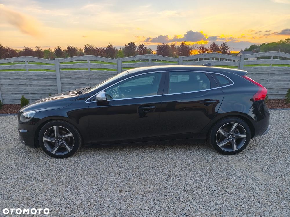 Volvo V40 D2 R Design - 2