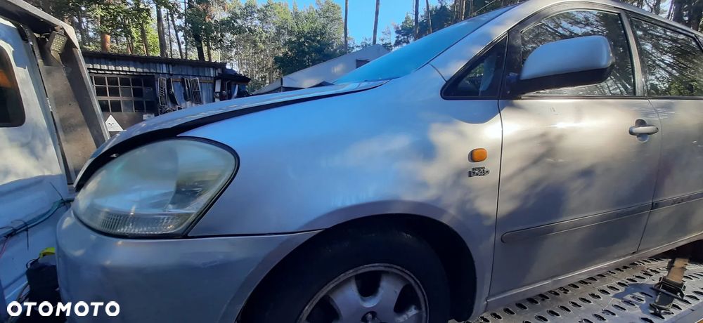 Toyota Avensis Verso 1 clm20l Lakier 1c0  Maska błotnik drzwi  Reflektor lampa przód tył - 25