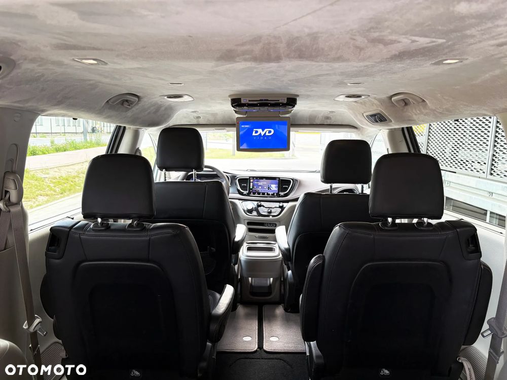 Chrysler Pacifica - 25