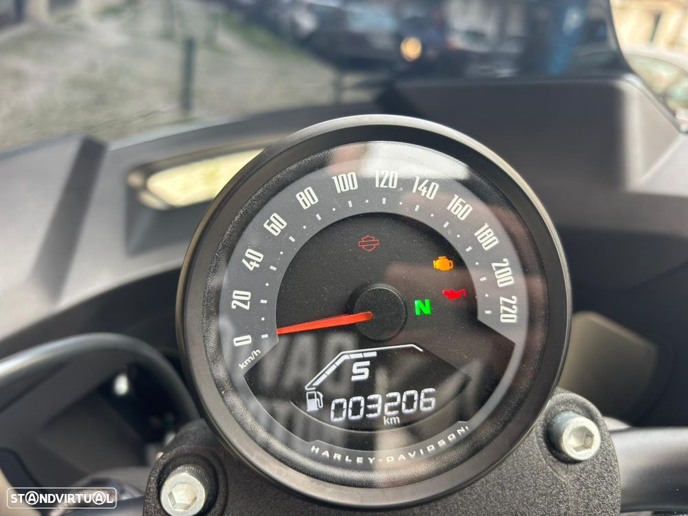 Harley-Davidson Softail LOW RIDER ST - 8