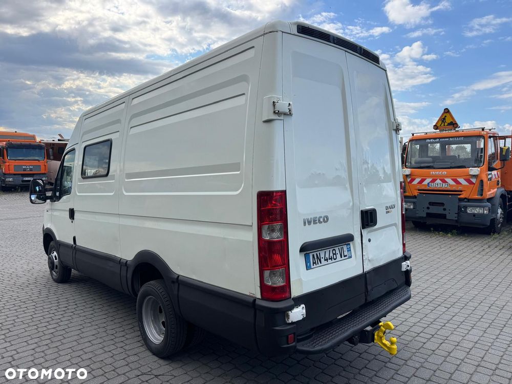Iveco Daily 2010r. Brygadówka Bliźniak 7 Osobowy Klima 3.5t Na Haku - 8