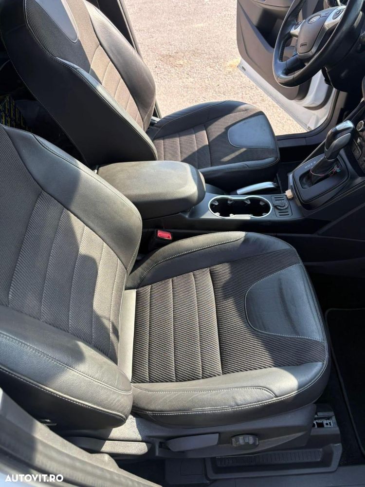 Ford Kuga 2.0 TDCi Powershift 4WD Titanium - 6