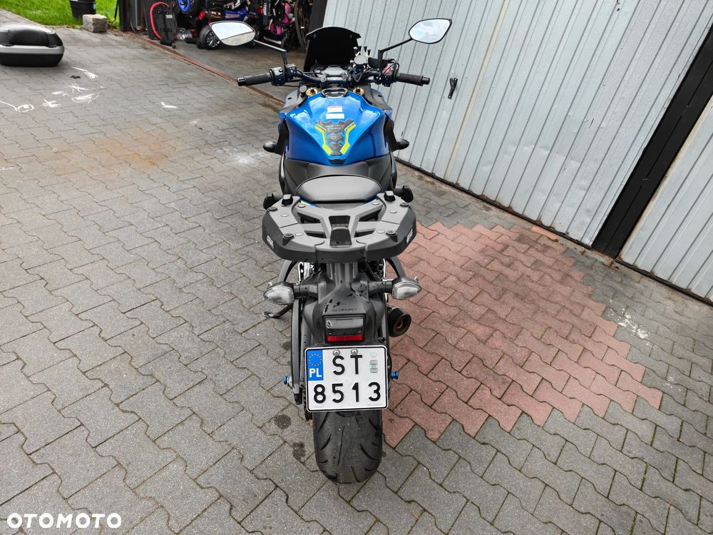 Suzuki GSX - 3