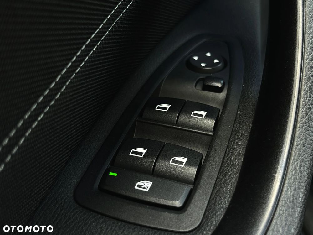 BMW X1 xDrive18d Advantage sport - 32