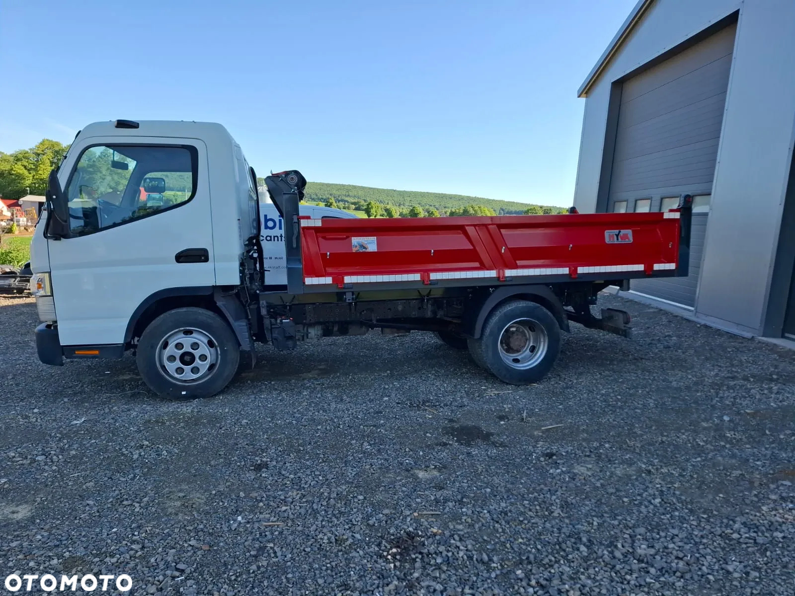 Mitsubishi FUSO CANTER - 2