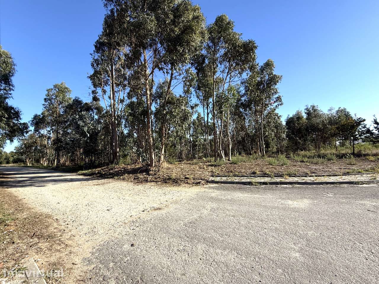 Terreno com 3.468m2 - Grande imagem: 2/7