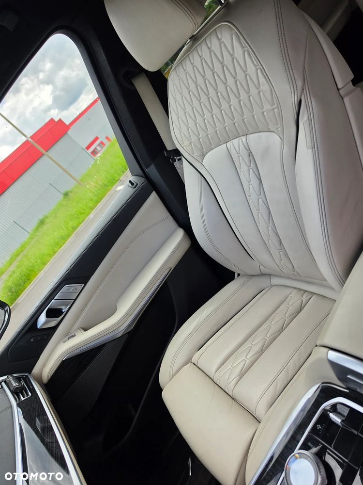 BMW X7 M50d sport - 22