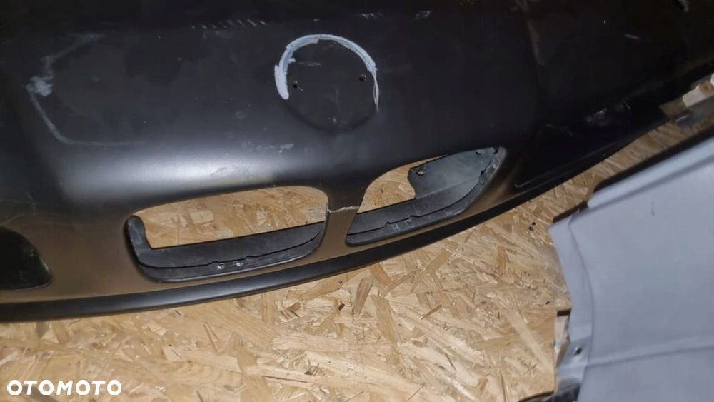 ZDERZAK PRZEDNI POD SPRYSKIWACZE BMW 8 E31 840 850 - 3