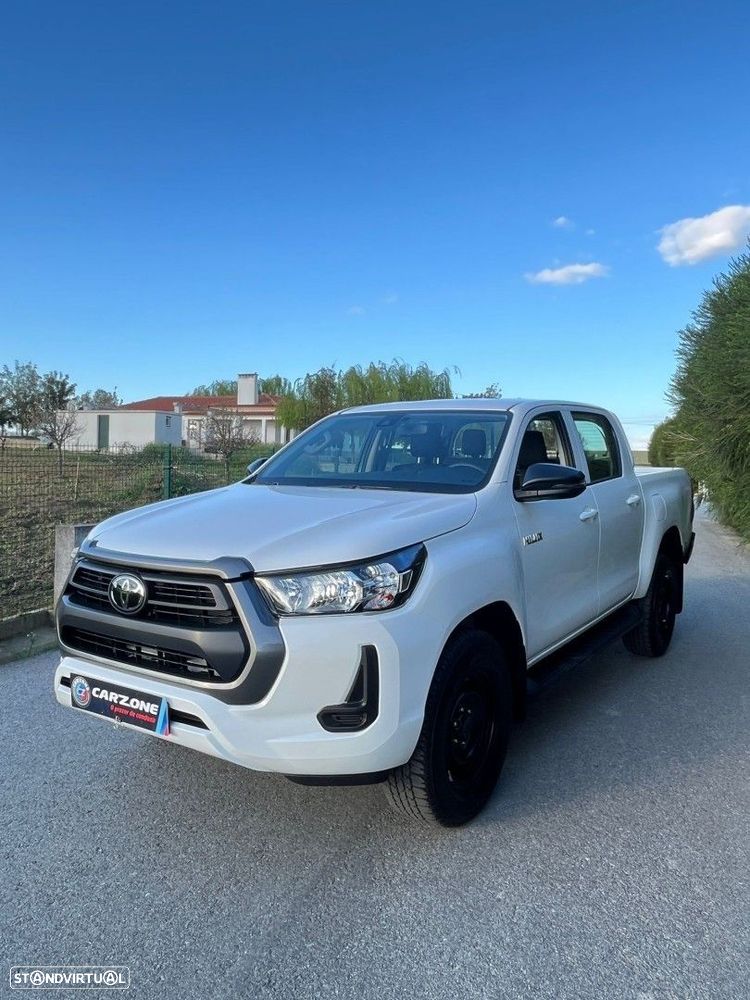 Toyota Hilux 2.4 D-4D 4WD CD CH Aut. - 2