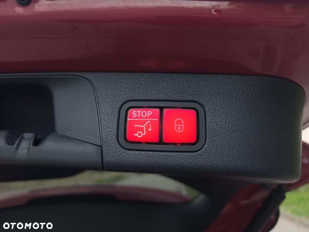 Mercedes-Benz GLB - 22