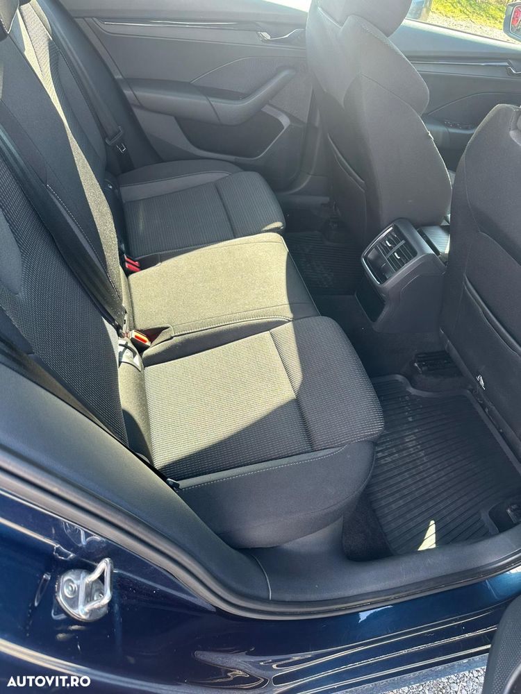 Skoda Octavia 1.0 TSI DSG Mild Hybrid Style - 10