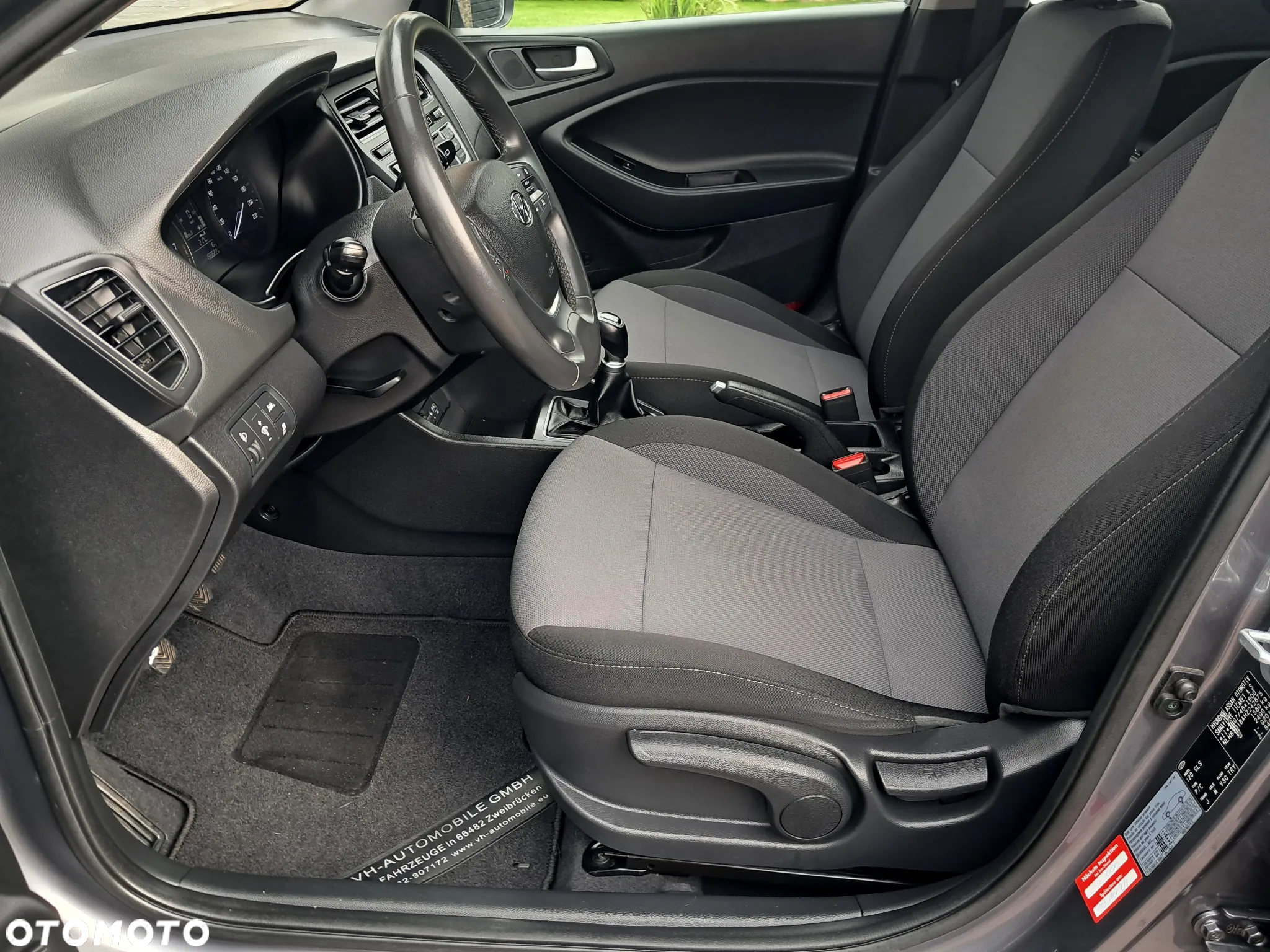 Hyundai i20 blue 1.2 Style - 20