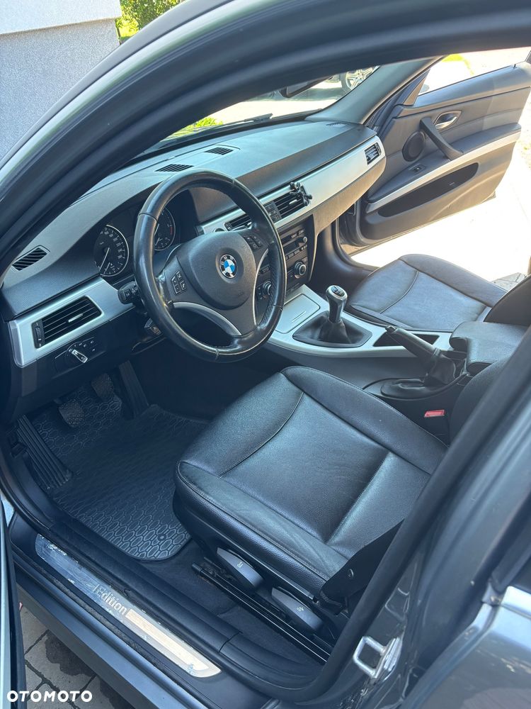 BMW Seria 3 320d - 12