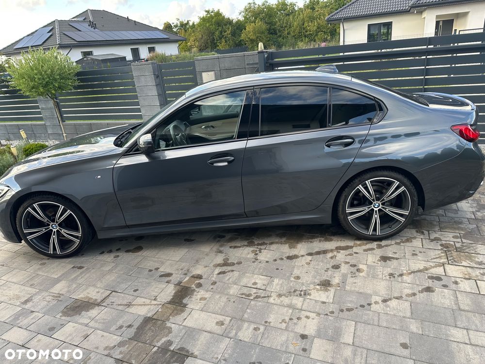 BMW Seria 3 320d M Sport - 8