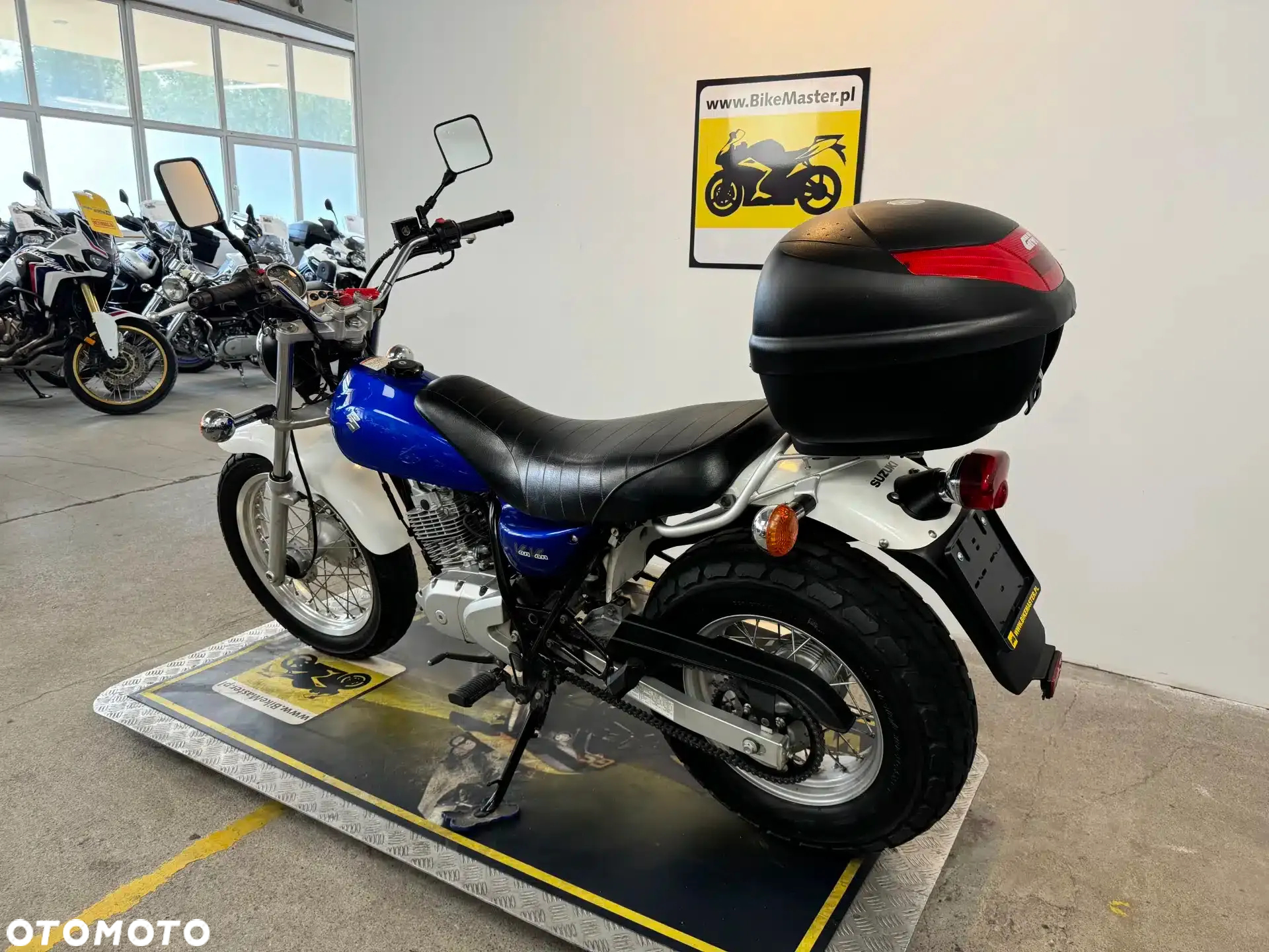 Suzuki RV - 6