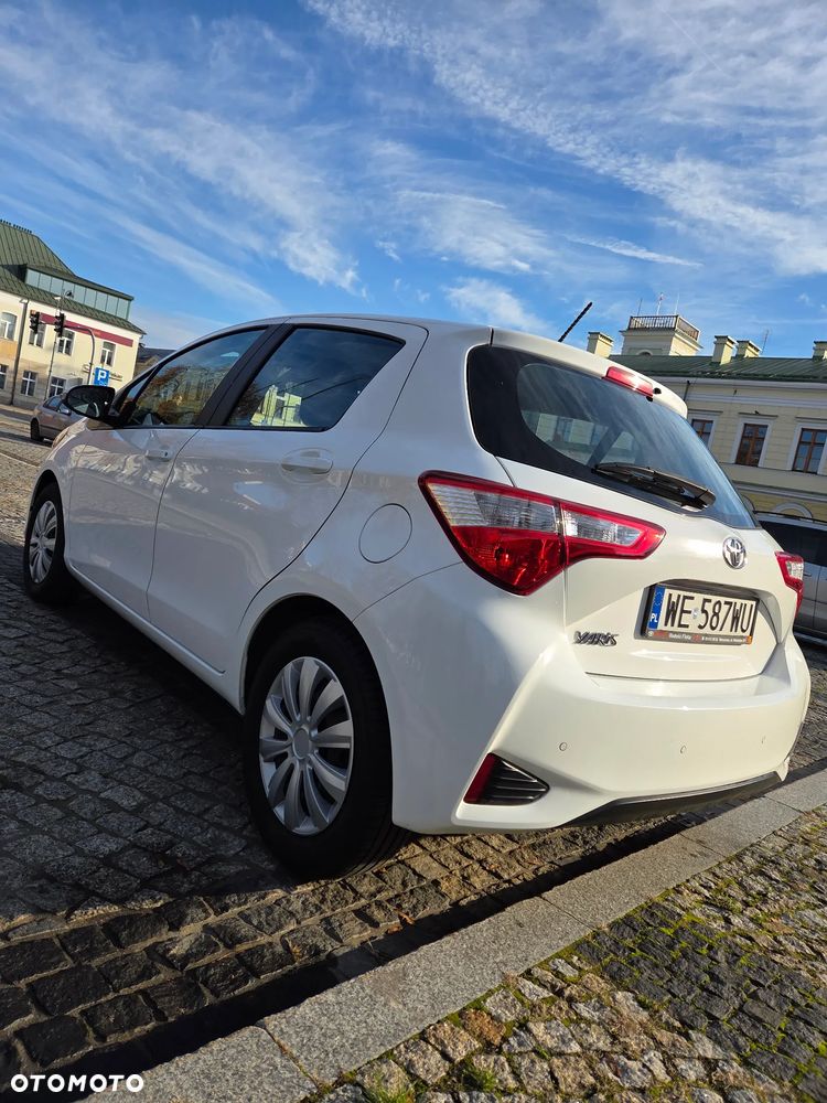 Toyota Yaris 1.5 Active - 11
