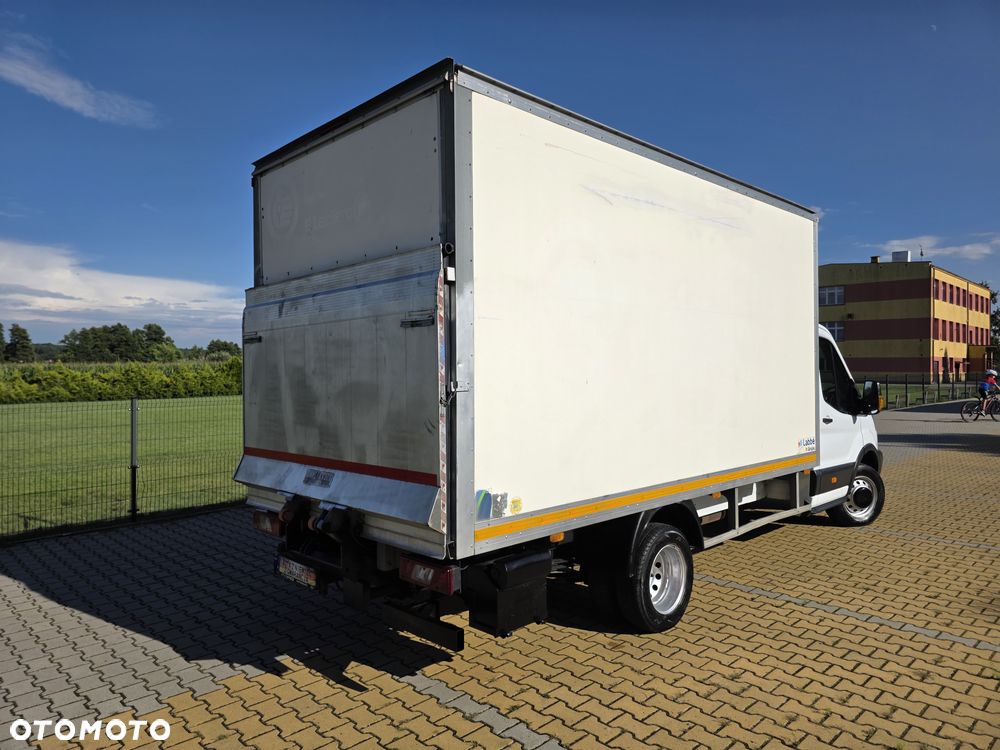Ford Transit - 8