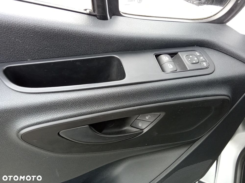 Mercedes-Benz SPRINTER - 25