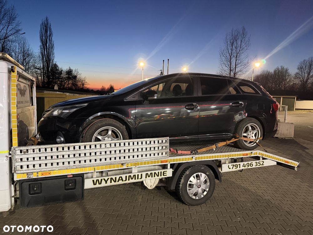 Toyota Avensis - 1
