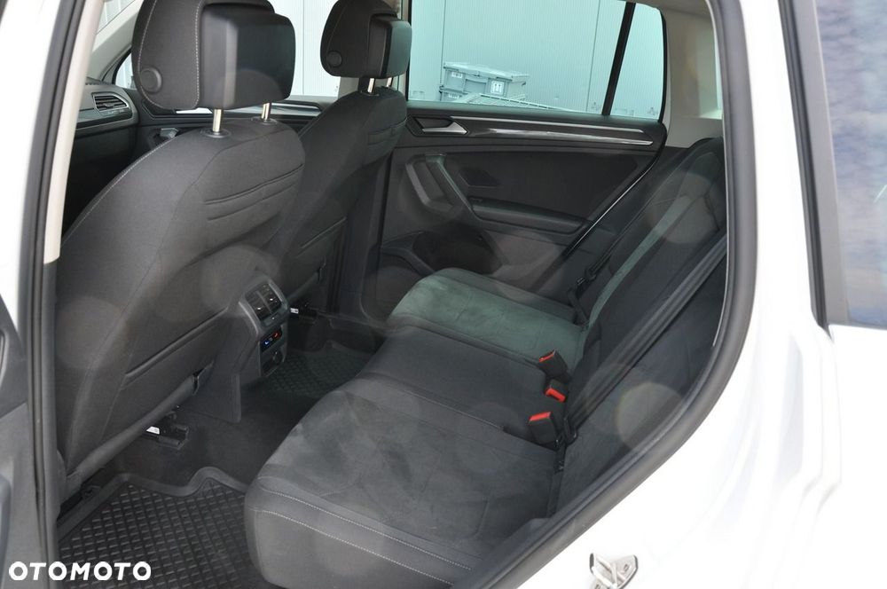 Volkswagen Tiguan 2.0 TDI SCR Elegance DSG - 27