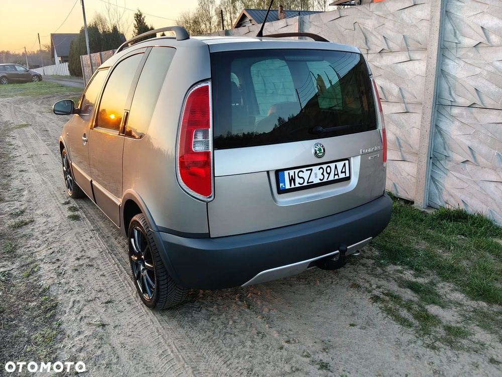 Skoda Roomster 1.2 TSI Scout PLUS EDITION - 6