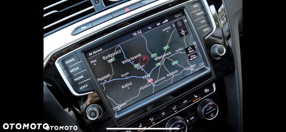 Volkswagen Passat 2.0 TDI Bi-Turbo BMT 4Mot Highline DSG - 30