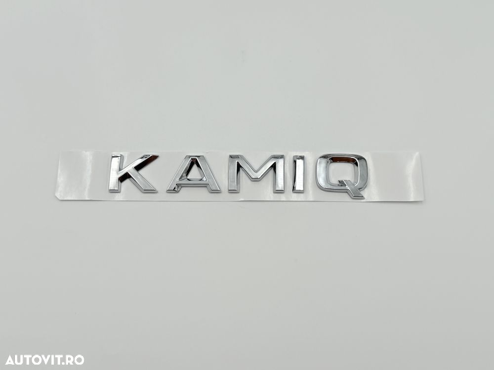 Emblema Skoda KAMIQ spate crom - 1