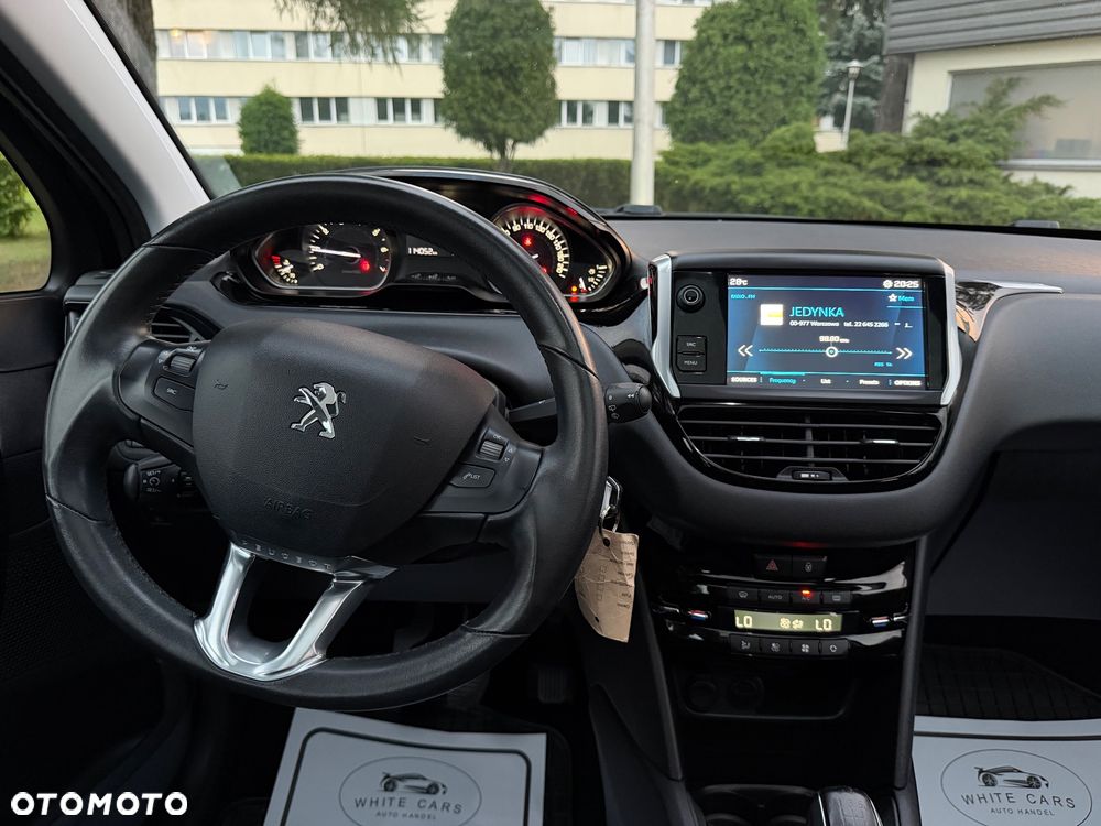 Peugeot 208 PureTech 82 Stop & Start Signature - 32
