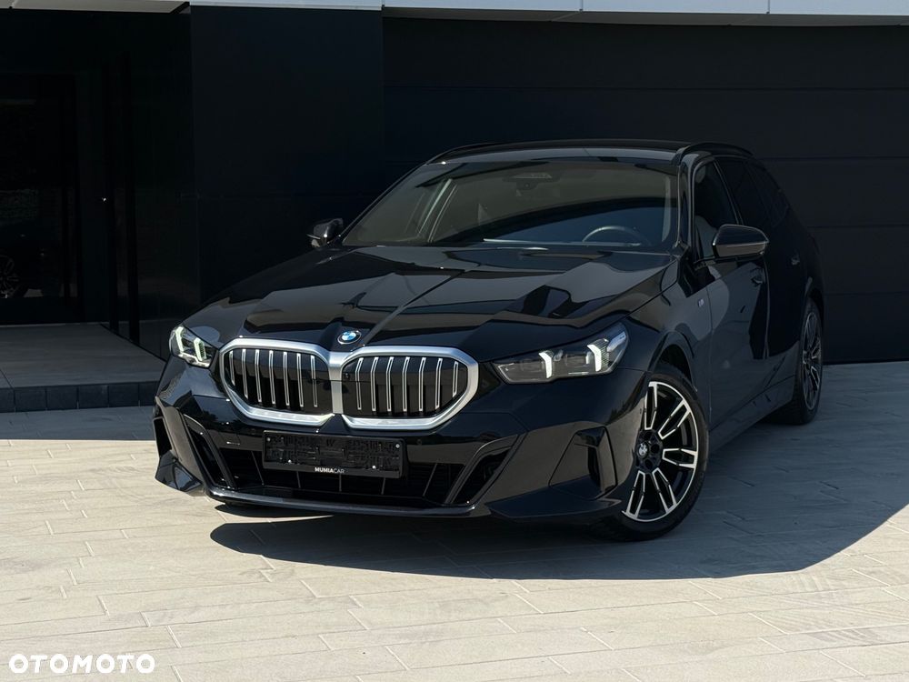 BMW Seria 5 520d xDrive Touring - 1